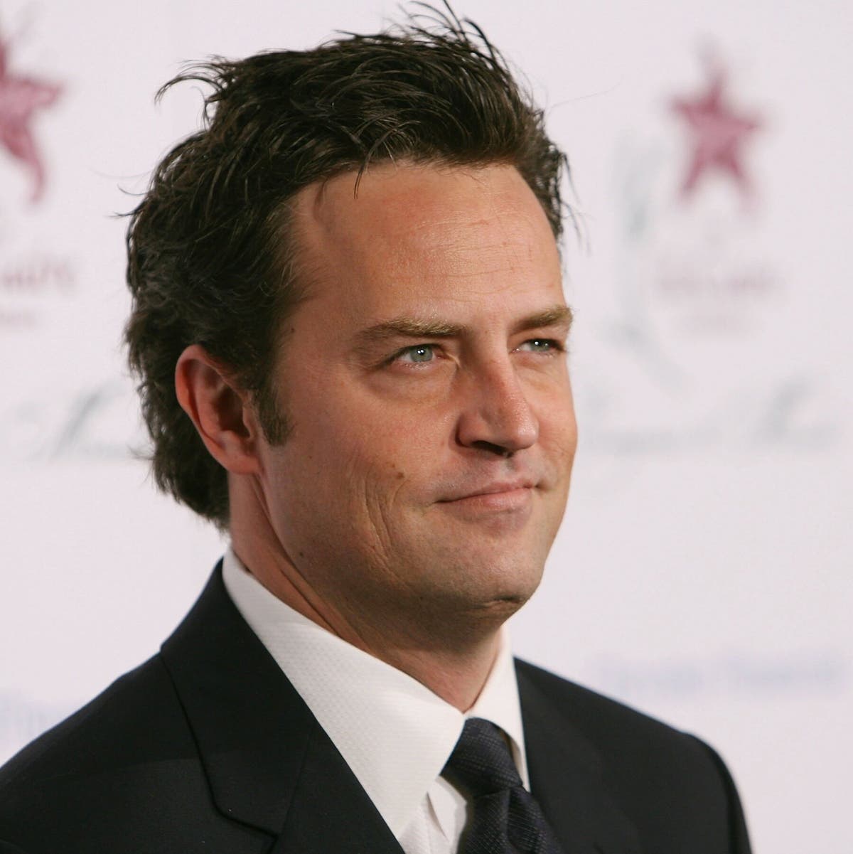 1200x1201, 76 Kb / Matthew Perry, friends, друзья, Chandler, Мэттью Перри, Чендлер, rip