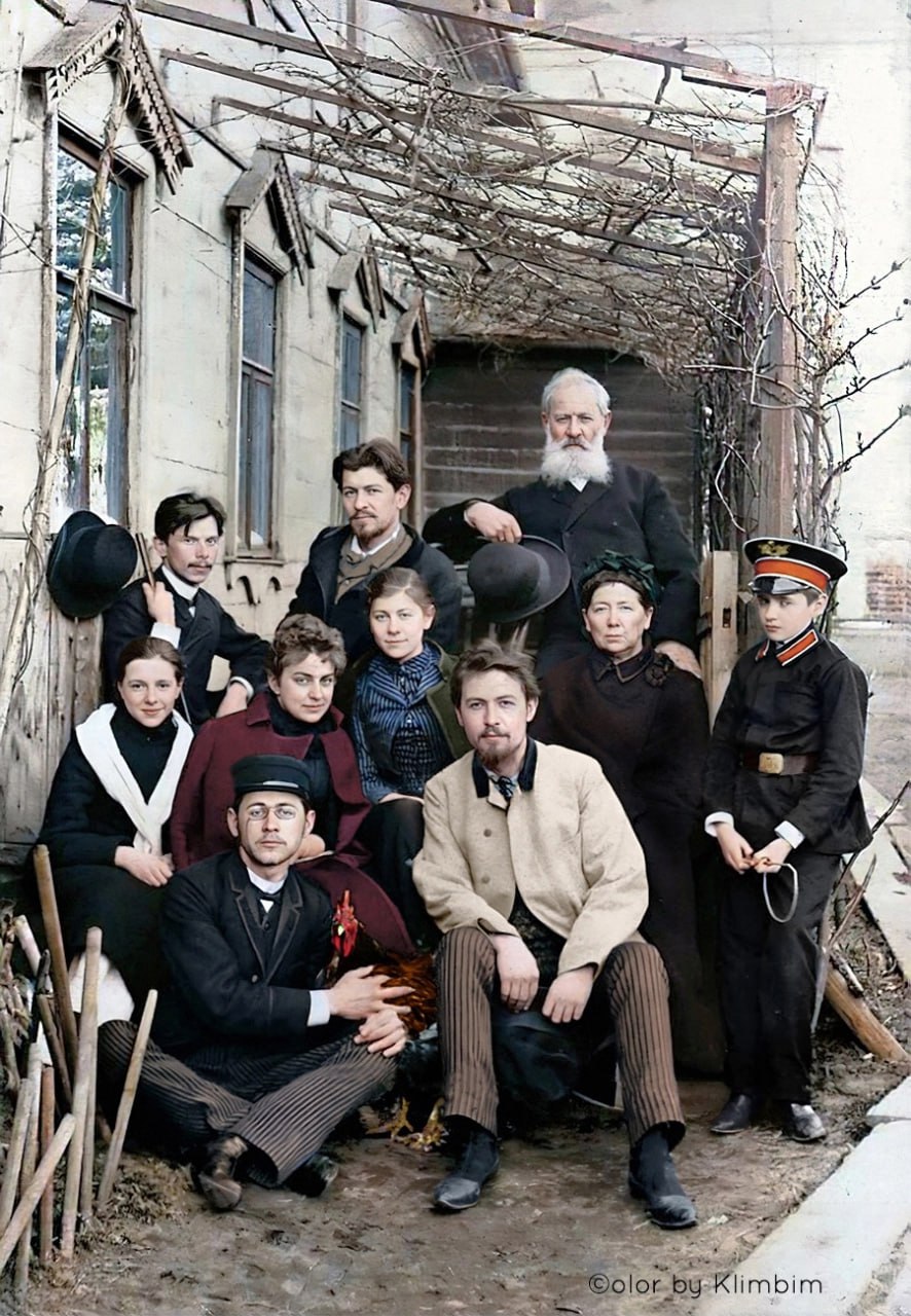 886x1280, 265 Kb / Чехов, фуражка, терраса, борода, шляпа, крыльцо, петух