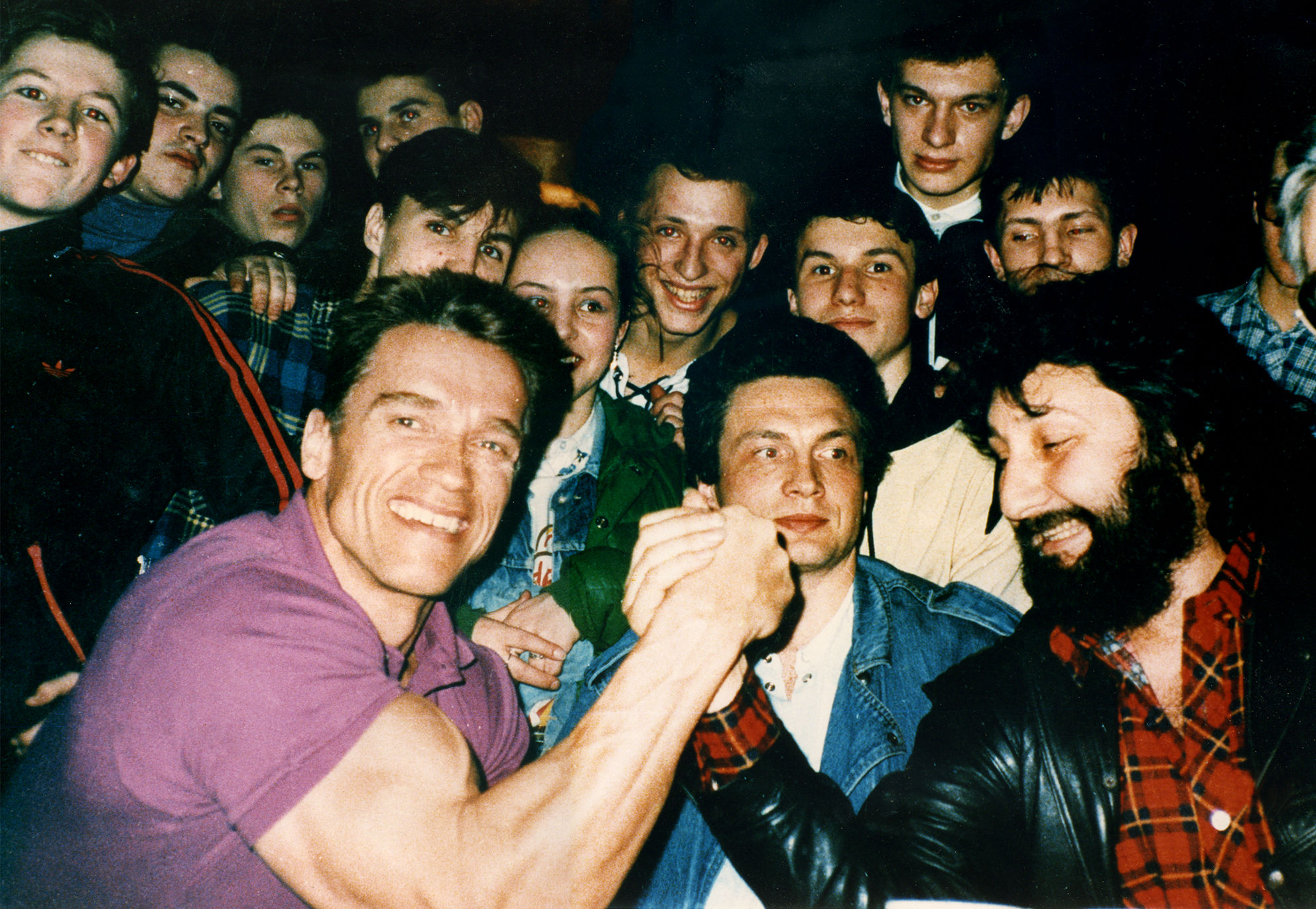 1984x1370, 594 Kb / Арнольд Шварценеггер, Стас Намин, рука, бицепс