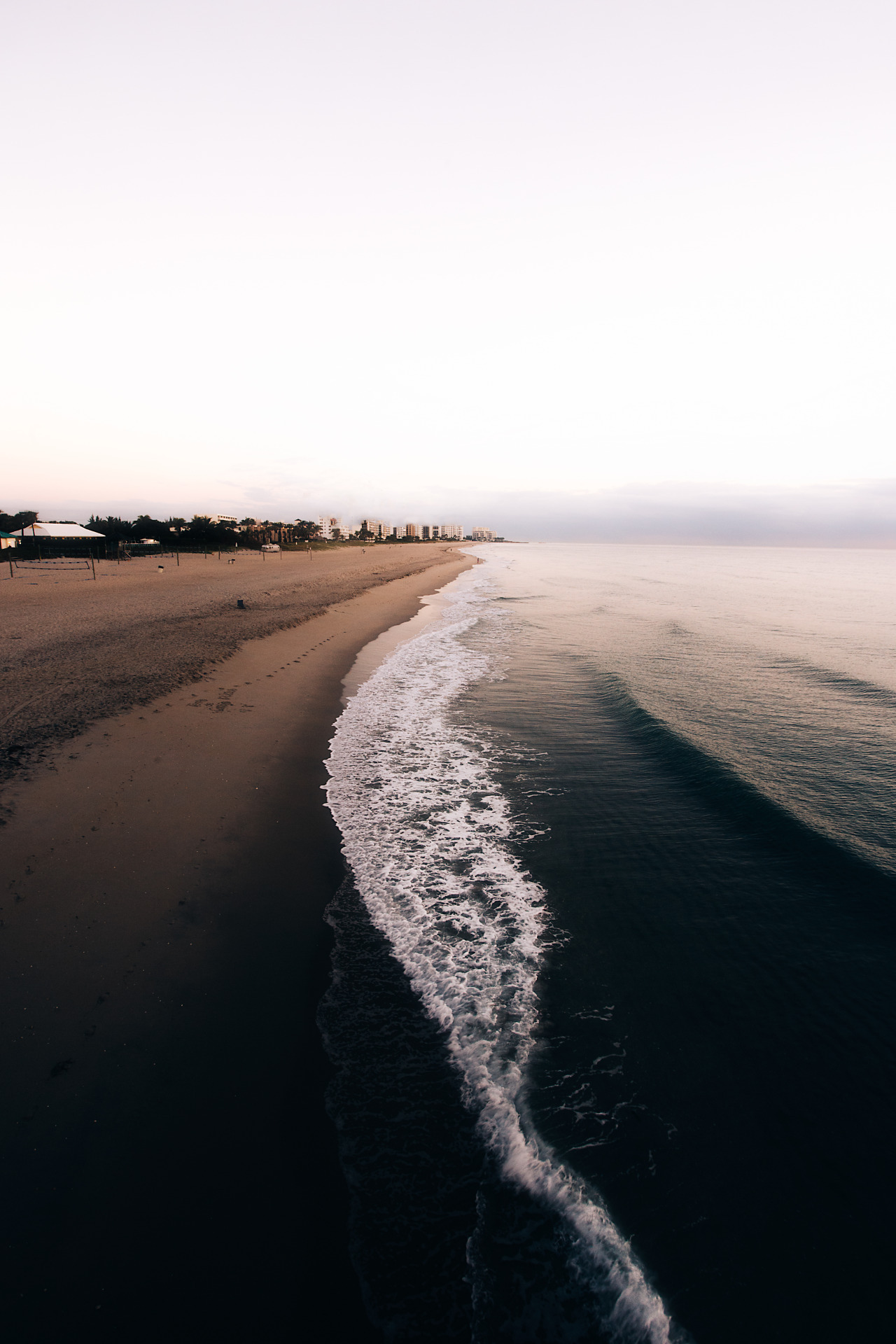 1280x1920, 412 Kb / Берег, пляж, волны, песок