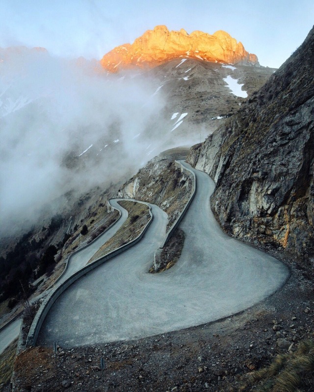 640x799, 173 Kb / Дорога, серпантин, горы, скалы, поворот, пейзаж, горная дорога