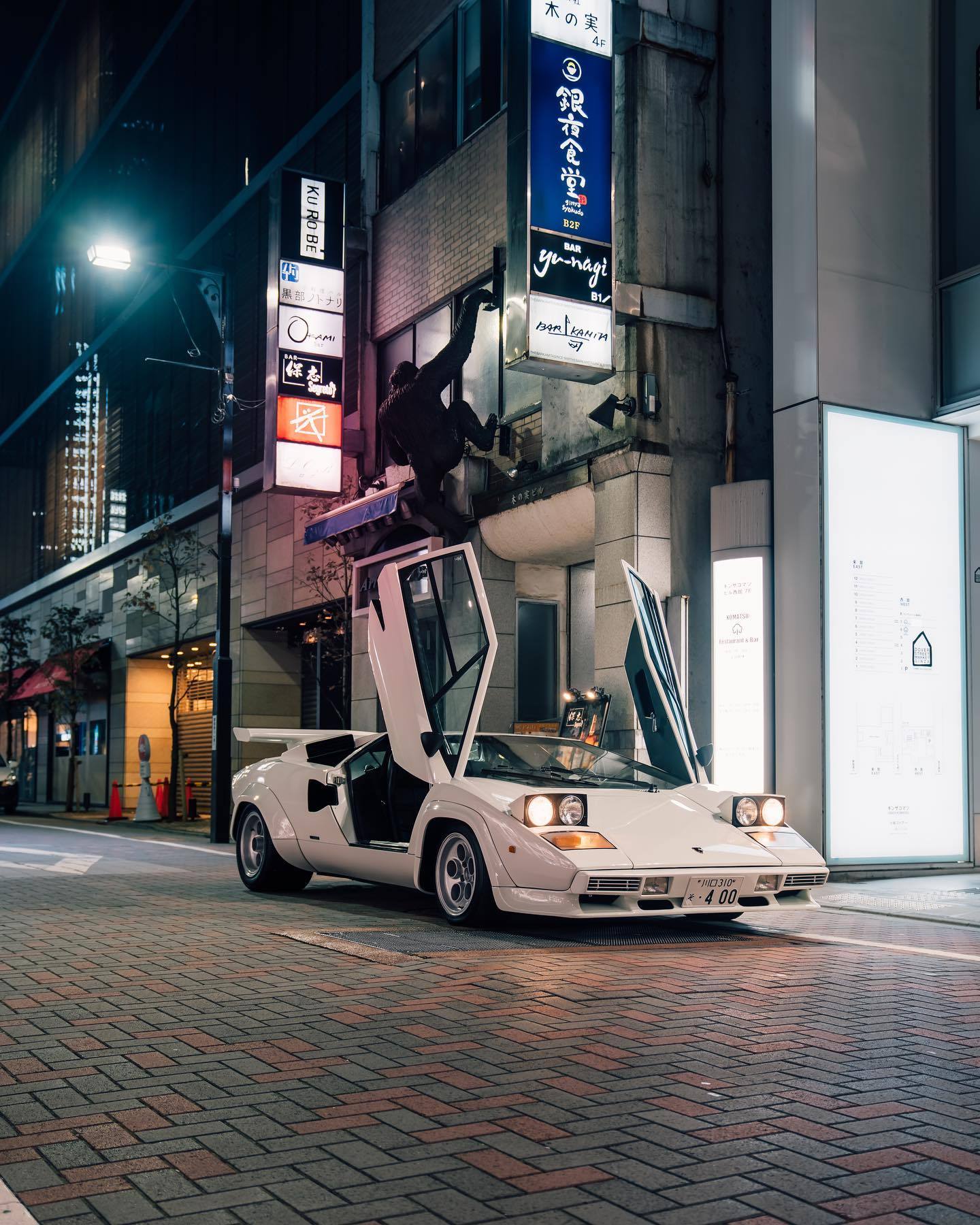 1440x1800, 345 Kb / автомобиль, классика, ретро, Lamborghini, обезьяна, горилла