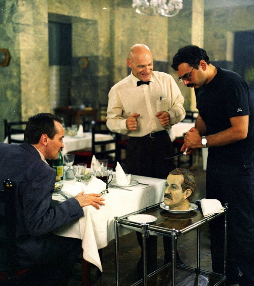 851x956, 104 Kb / Леонид Филатов, Юрий Шерстнев, Карен Шахназаров, Город Зеро, голова, ресторан