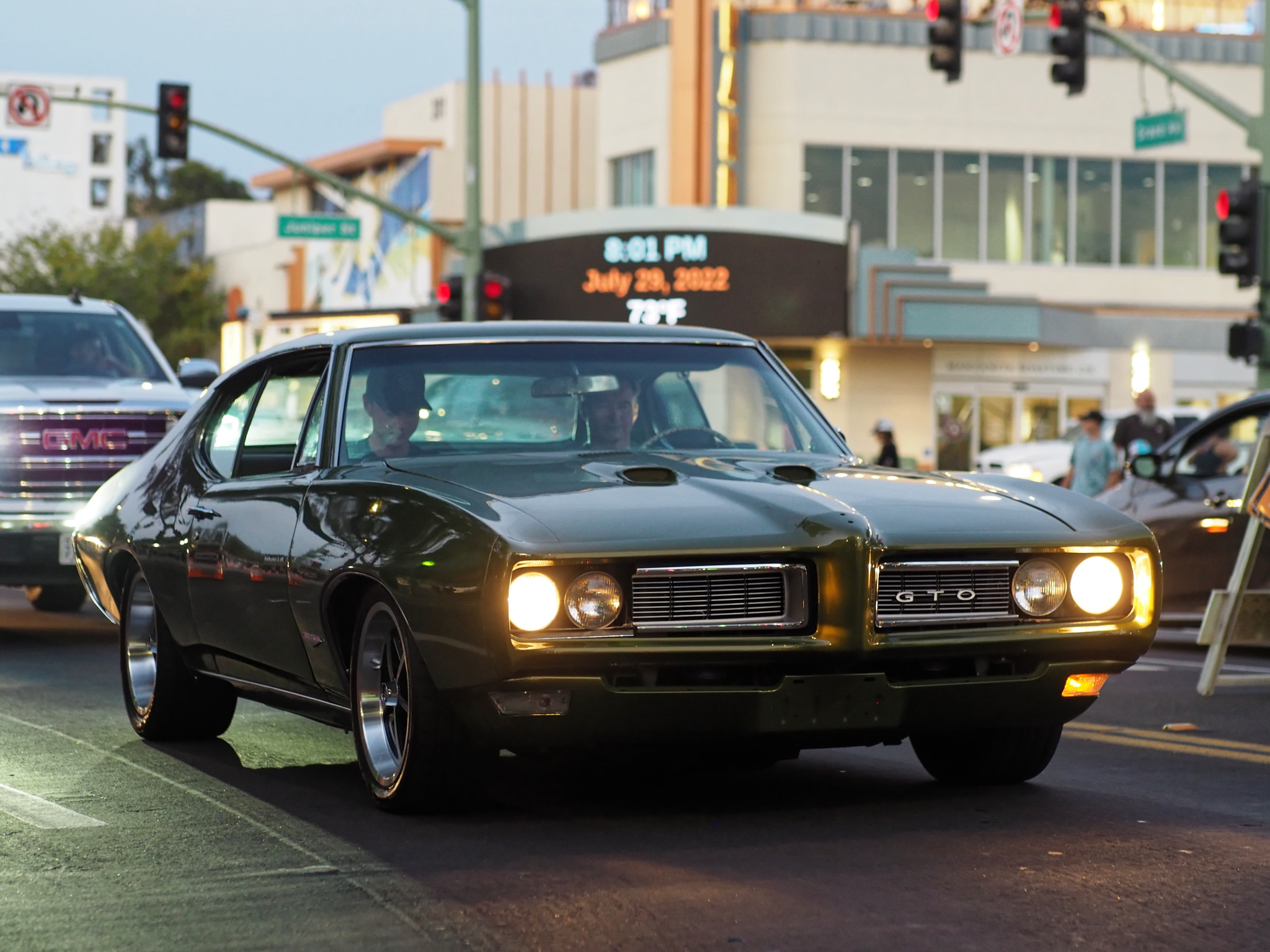 2048x1536, 572 Kb / автомобиль, классика, ретро, Pontiac