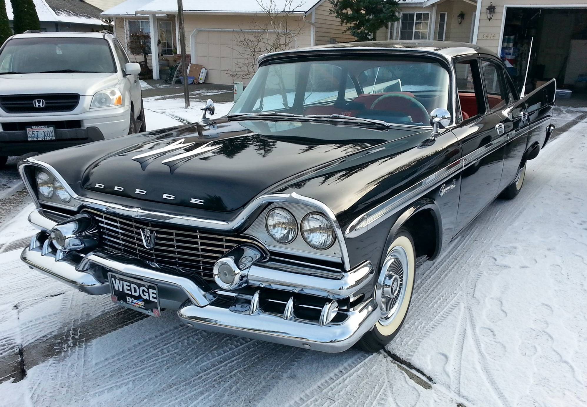 1995x1383, 389 Kb / автомобиль, классика, ретро, снег, Dodge