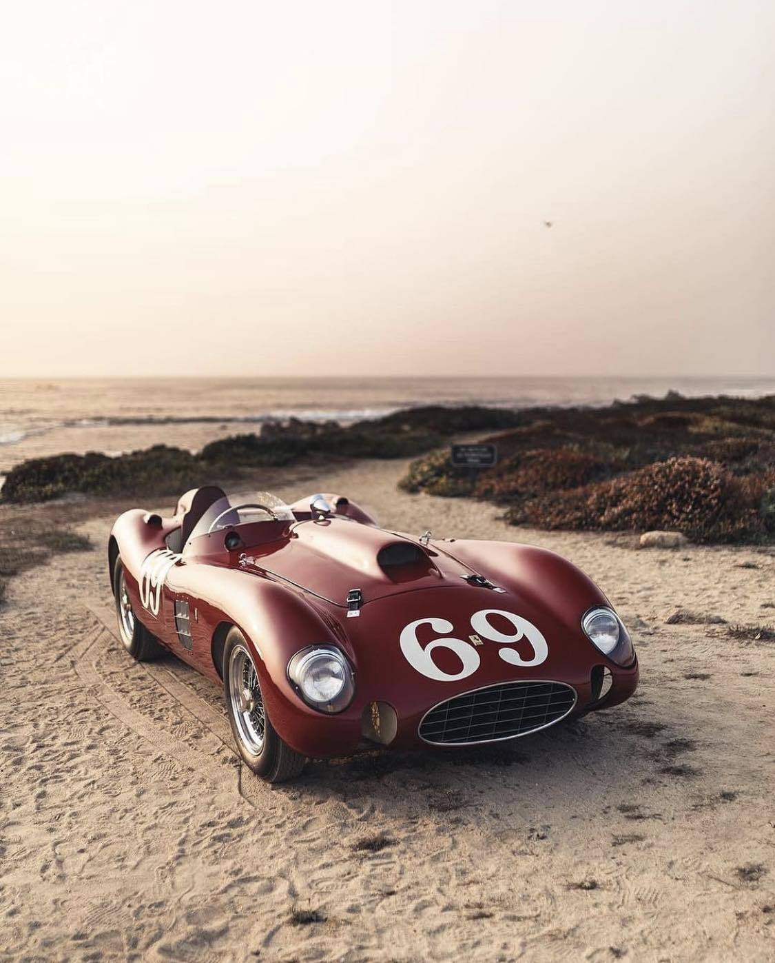 1125x1397, 161 Kb / автомобиль, классика, ретро, пляж, песок, 69