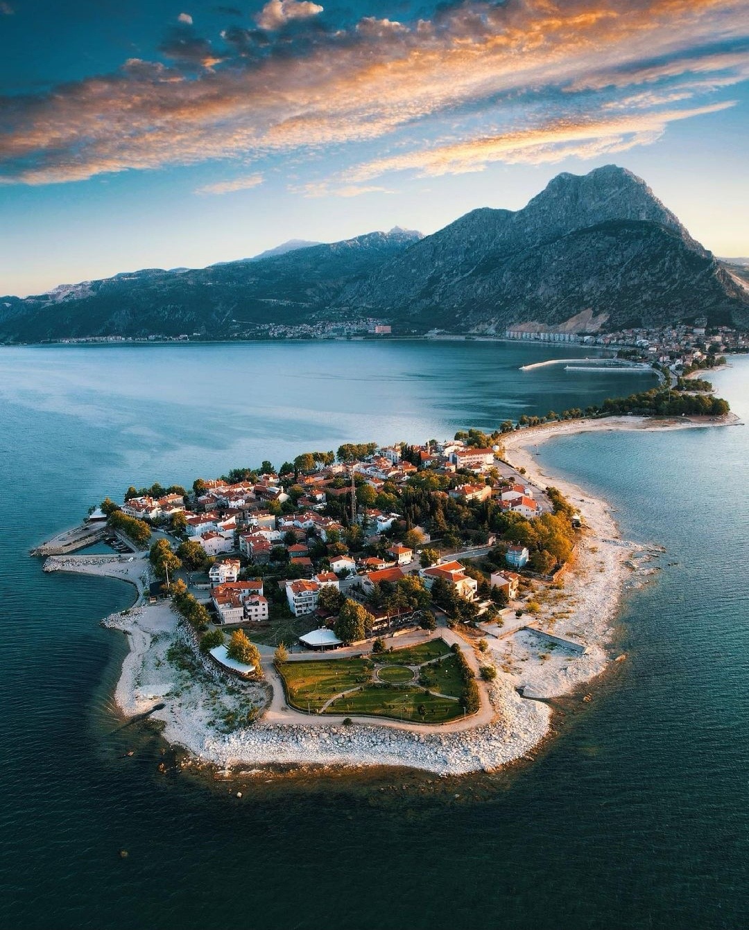 1080x1342, 477 Kb / Турция, Эгридир, море, горы, небо, облака, город