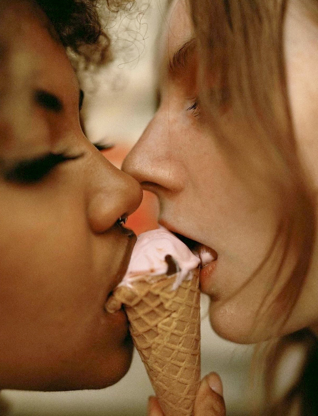 1284x1678, 506 Kb / мороженое, рожок