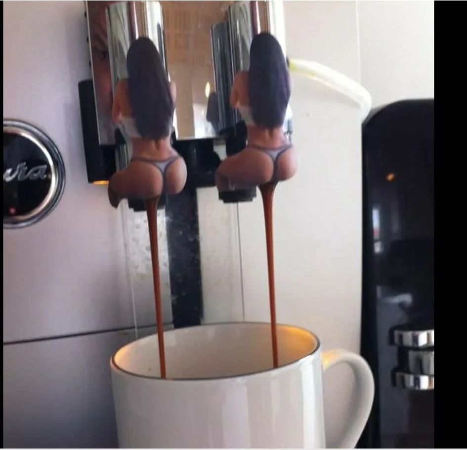 945x910, 60 Kb / Кофе, кофе машина, чашка, кружка, попа, стринги, негритянки