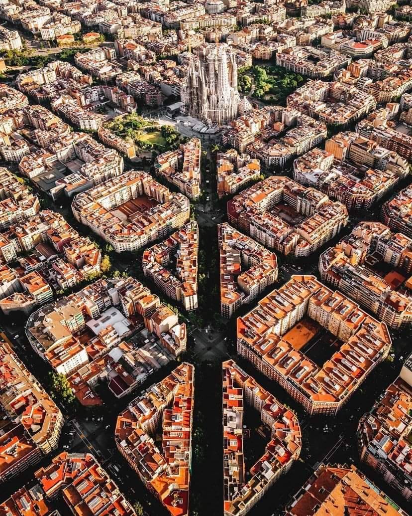 828x1035, 241 Kb / Барселона, город