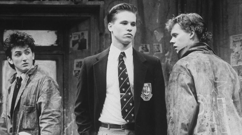 806x451, 56 Kb / ч/б, Шон Пенн, Вэл Килмер, галстук, пиджак, Sean Penn, Val Kilmer