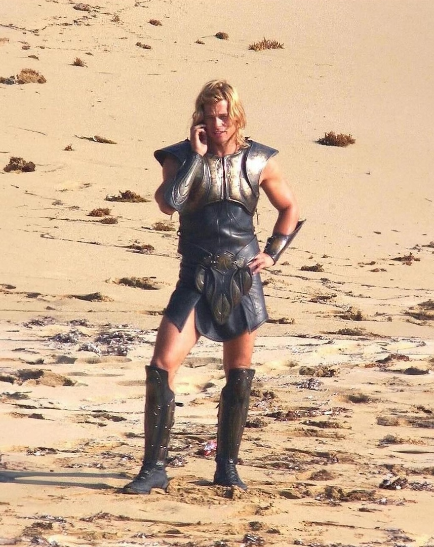 857x1080, 391 Kb / Брэд Питт, Троя