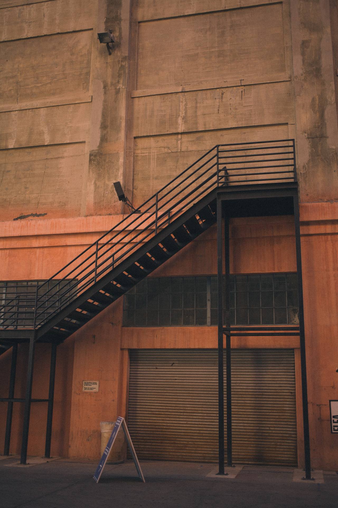 1280x1920, 297 Kb / Лестница