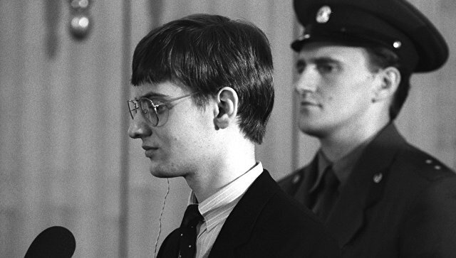 640x363, 42 Kb / ч/б, Суд, Матиас Руст, самолёт, Красная площадь