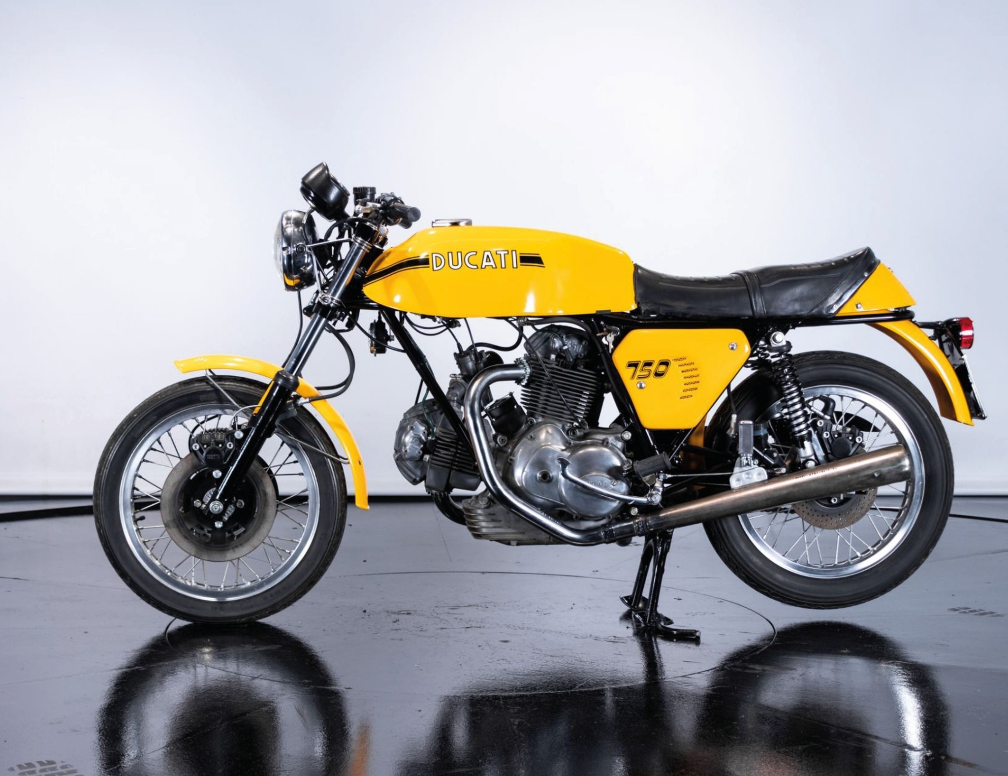 2048x1576, 450 Kb / Ducati, мотоцикл