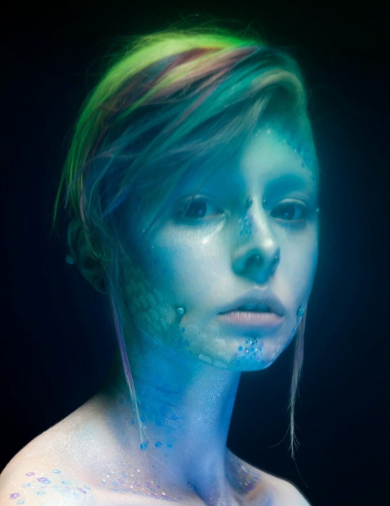 1280x1660, 253 Kb / портрет, пирсинг