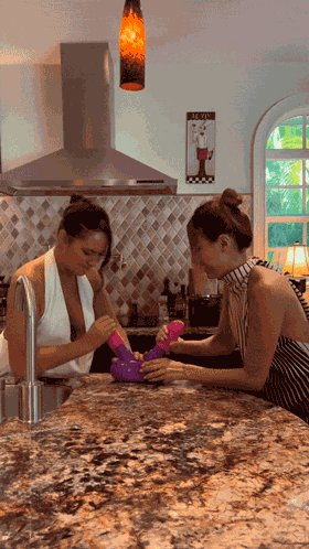 280x498, 559 Kb / гиф, соревнование