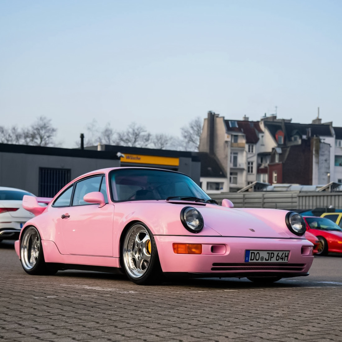 1100x1100, 234 Kb / автомобиль, классика, ретро, Porsche, 964, розовый