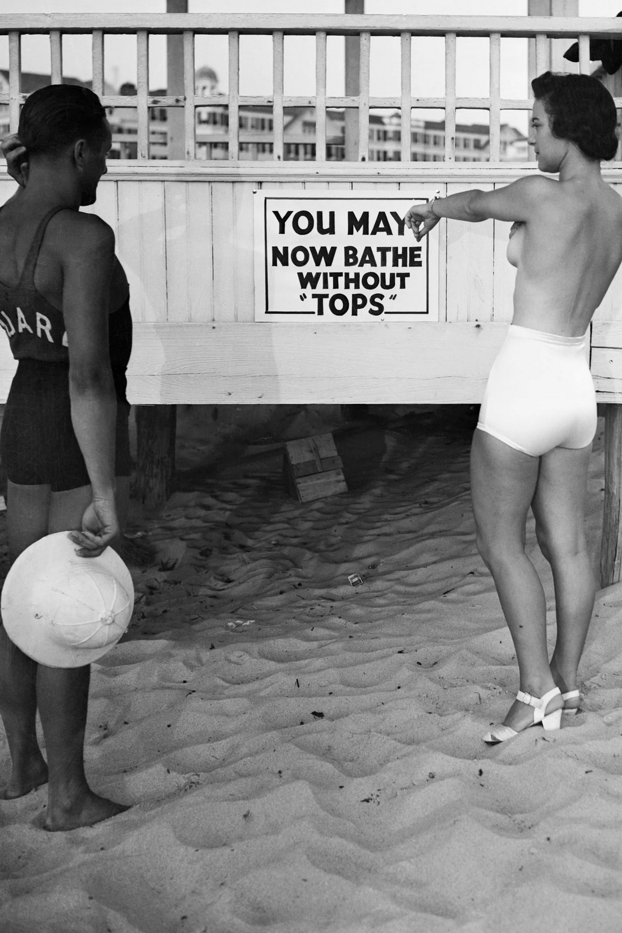 1280x1920, 639 Kb / пляж, топ, спасатель, Спринг-Лейк-Бич, Нью-Джерси, США, ч/б