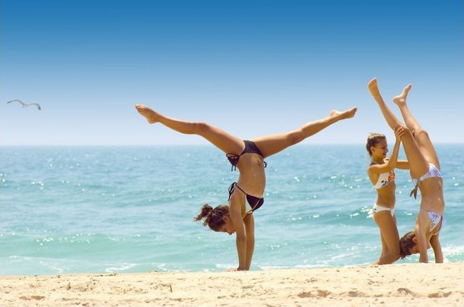 650x431, 45 Kb / море, пляж, девушки