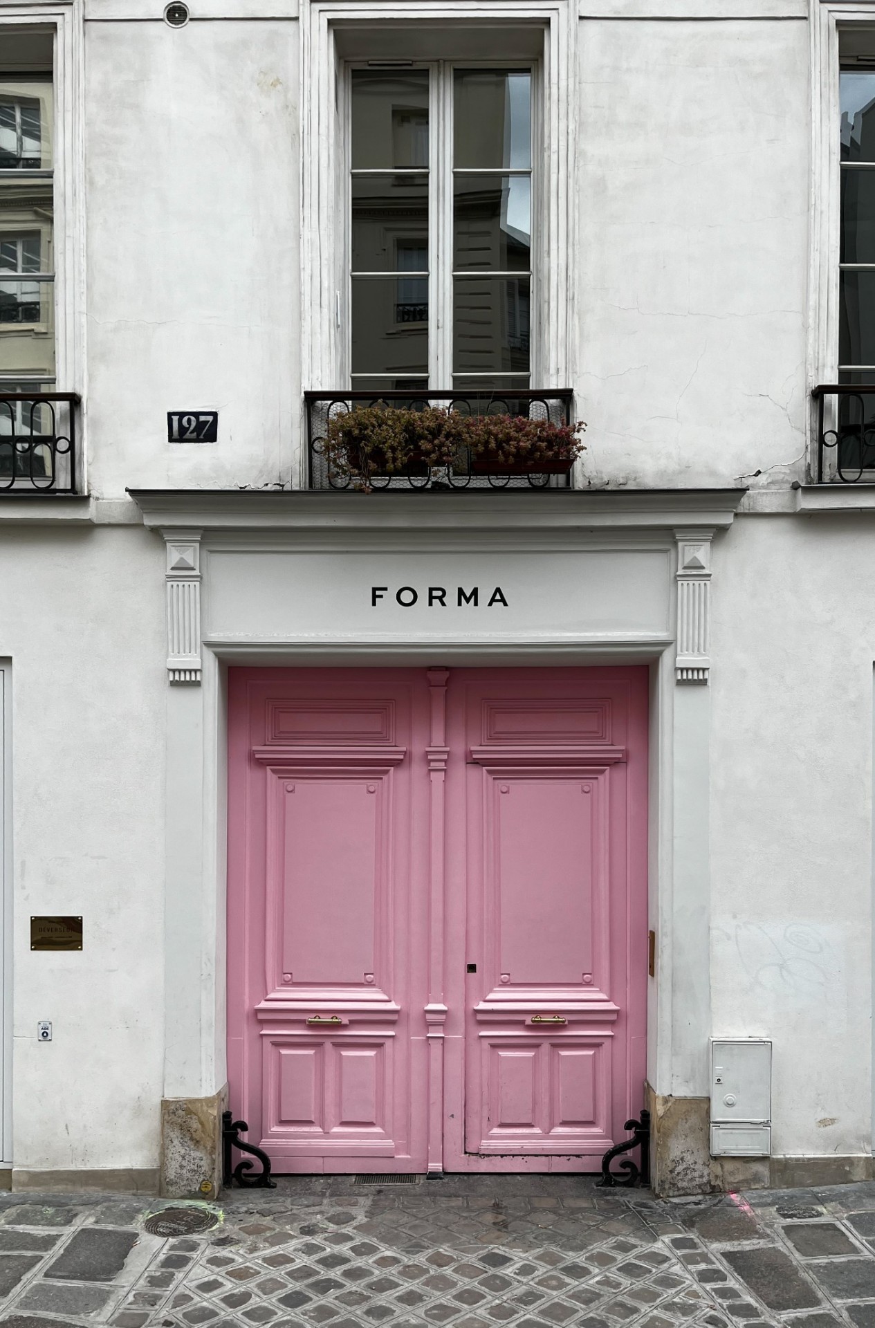 1265x1920, 451 Kb / двери, розовый, forma, 127