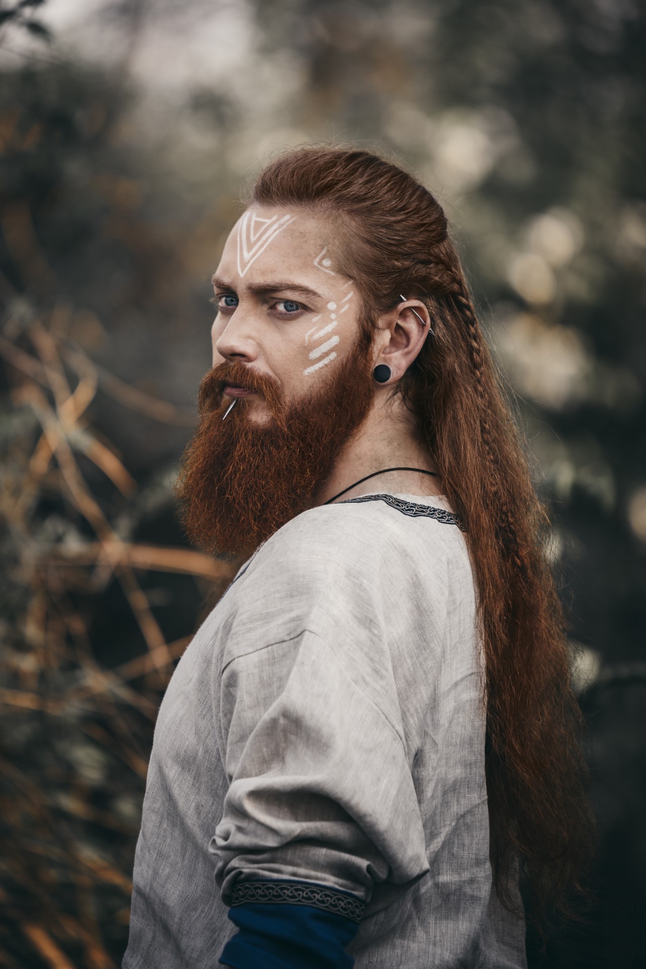 1280x1920, 402 Kb / мужчина, рыжий, борода, волосы, коса