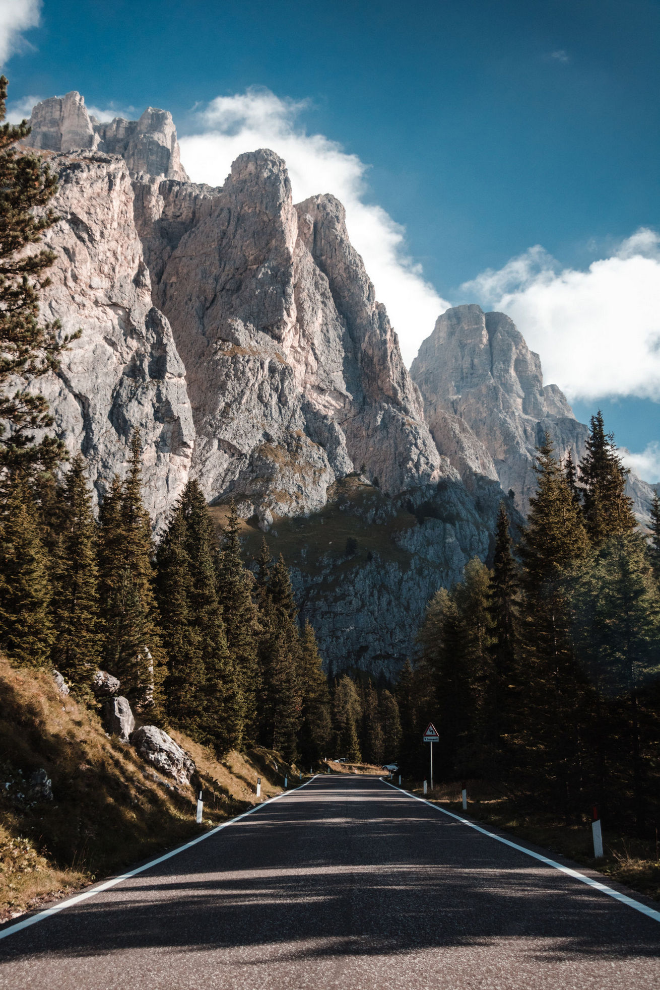 1310x1965, 564 Kb / горы, дорога, небо, облака