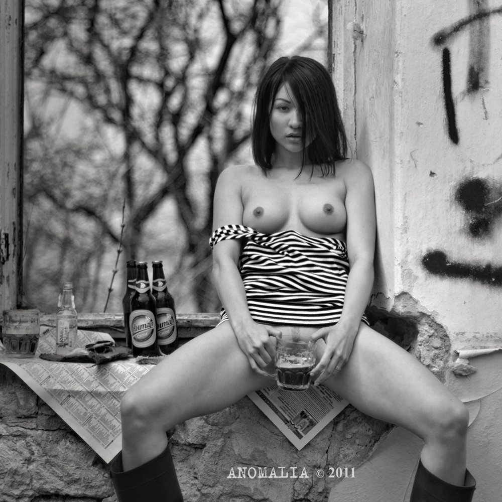 1000x1000, 504 Kb / ч/б, тельняшка, пиво, бокал, газета, сапоги, Андрей Станко