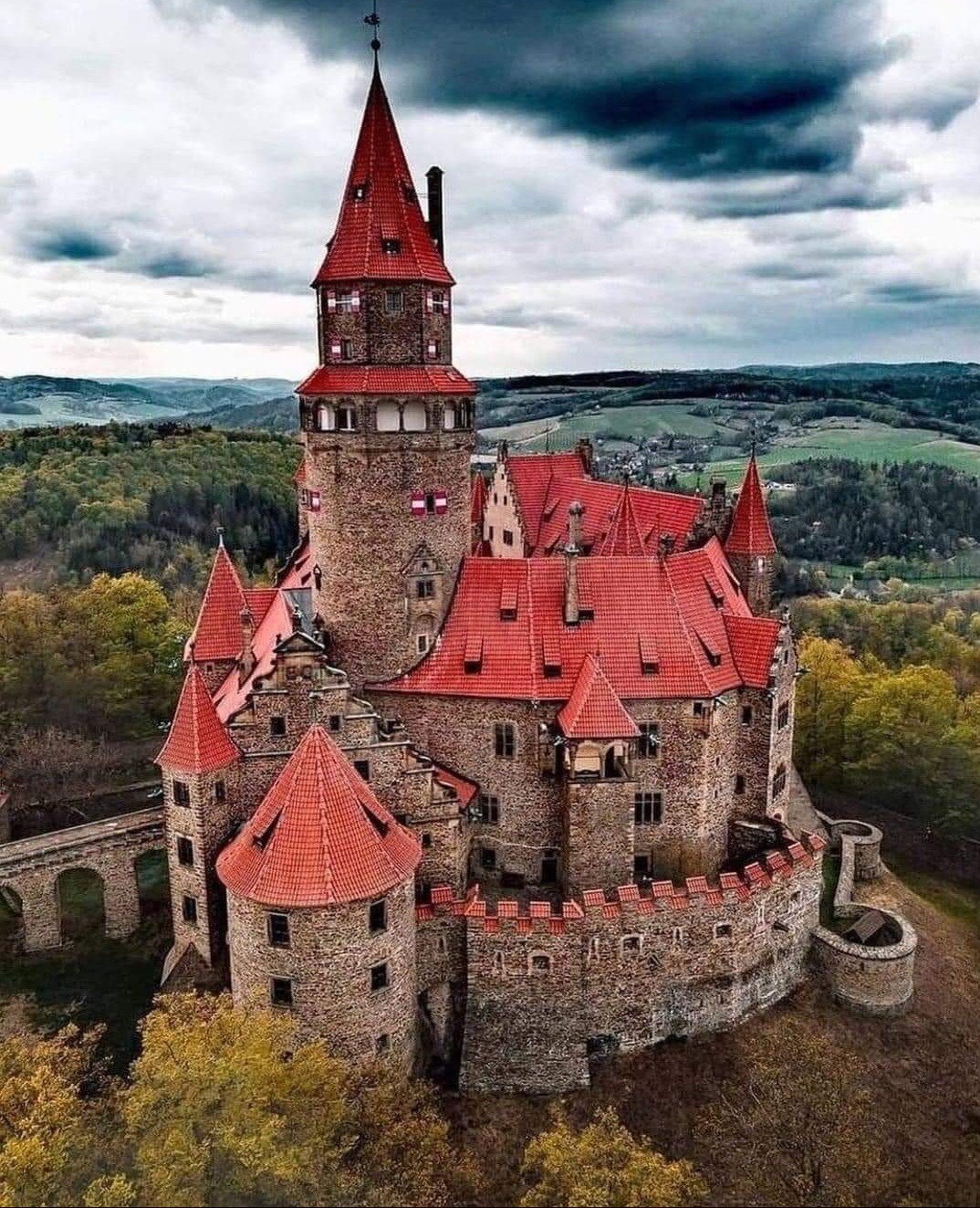 1074x1323, 492 Kb / Замок, крепость, Замок Боузов, Чехия