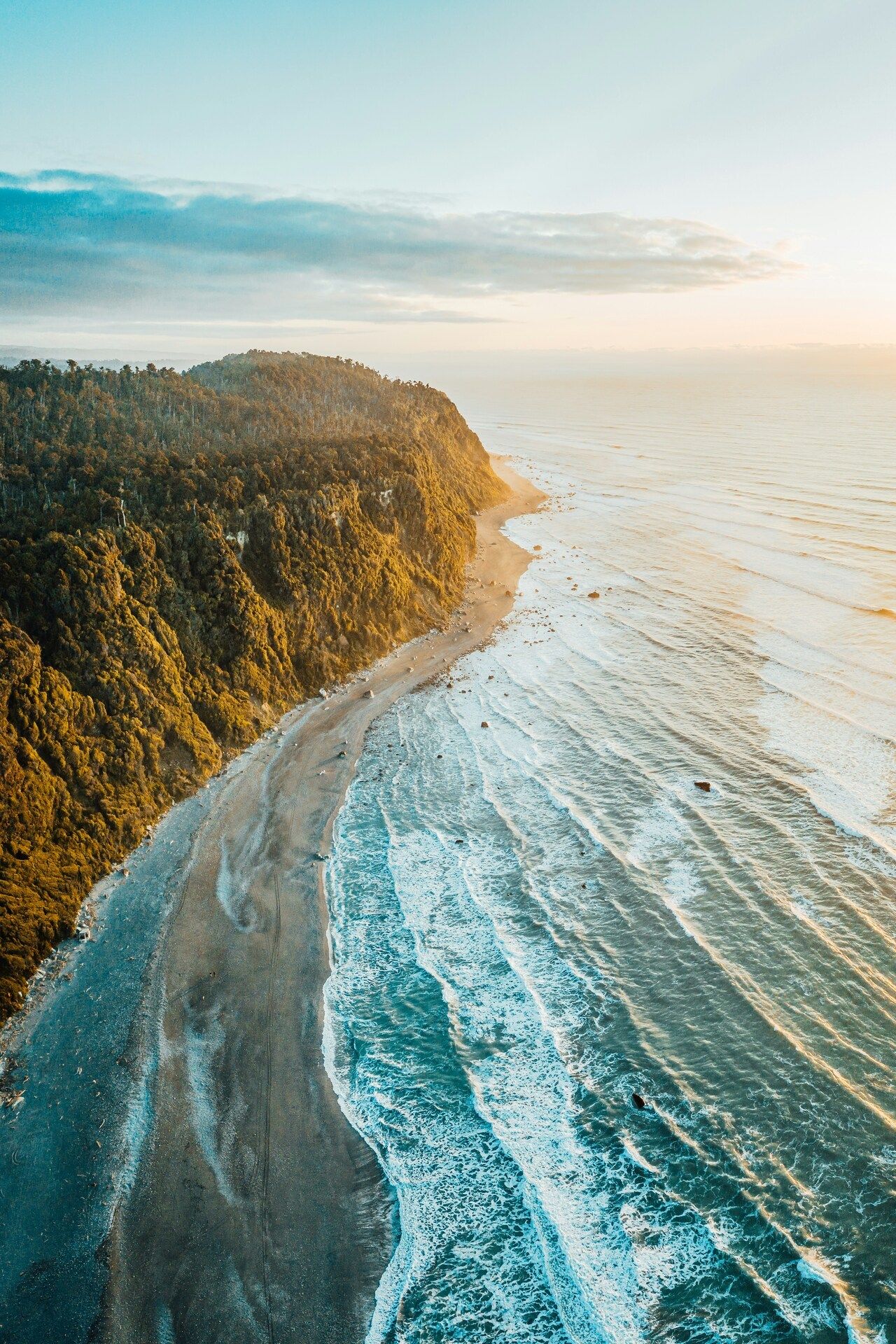 1280x1920, 596 Kb / горы, скалы, море, лес, пляж, камни, побережье, небо, облака