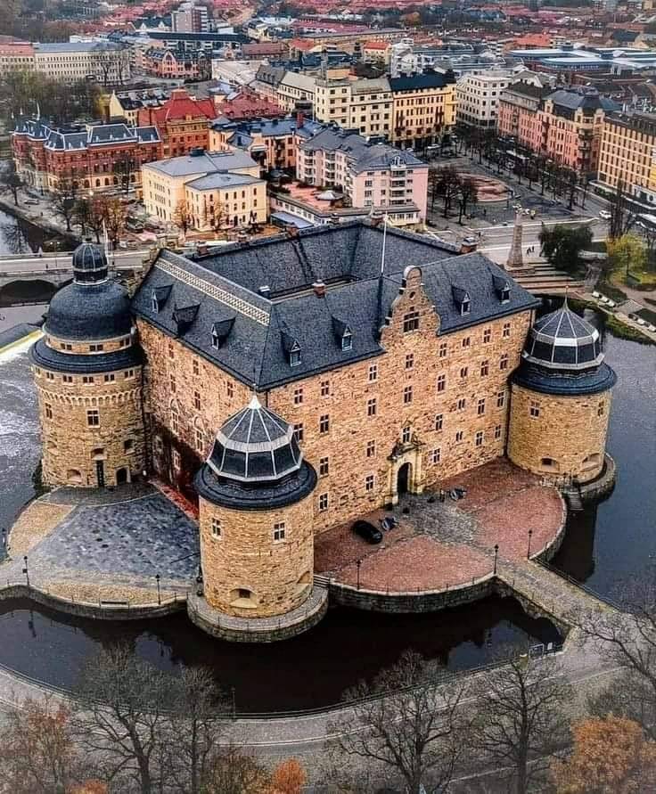 736x891, 148 Kb / Замок, Эребру, Швеция, крепость