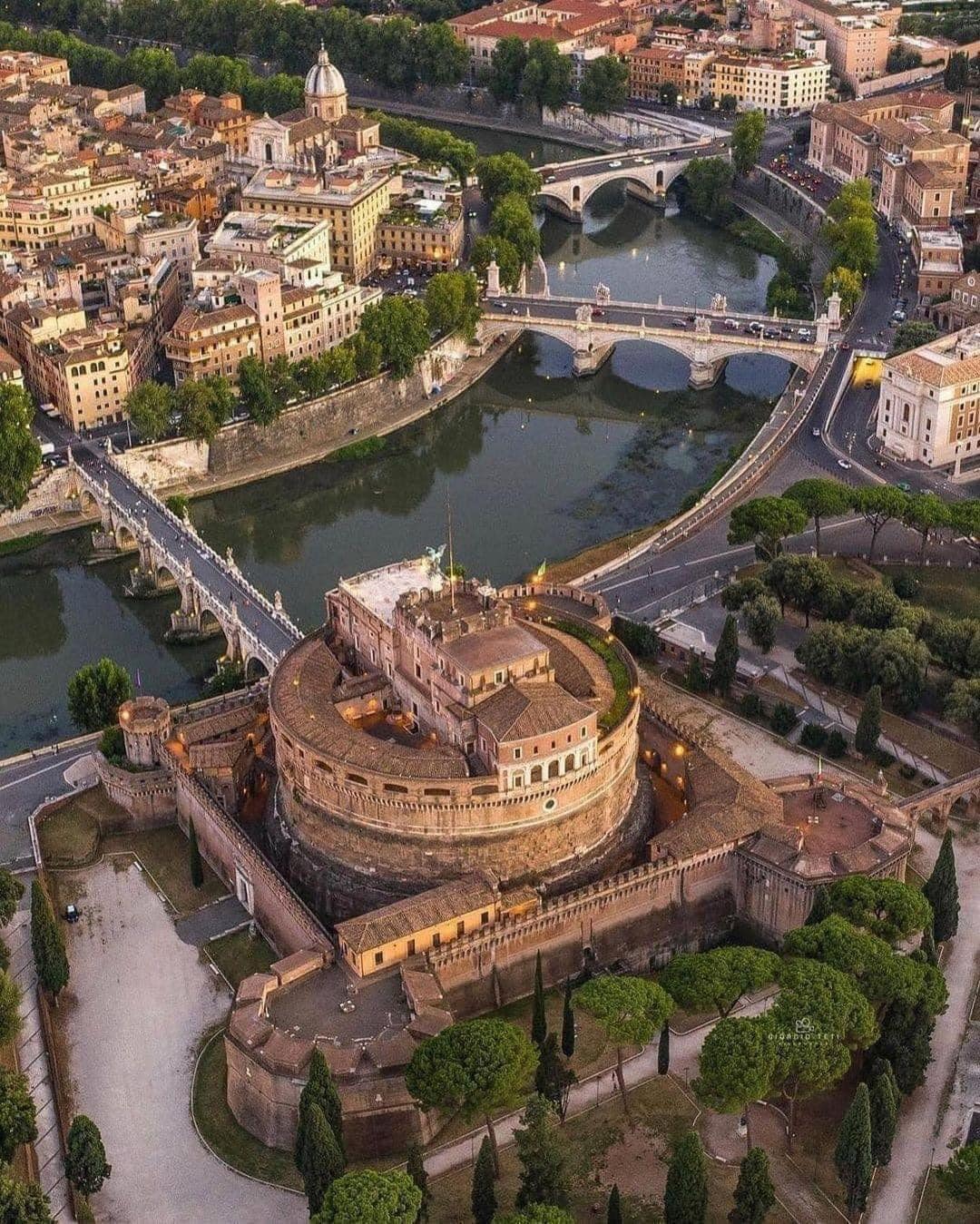 1080x1349, 299 Kb / Рим, Замок, Тибр