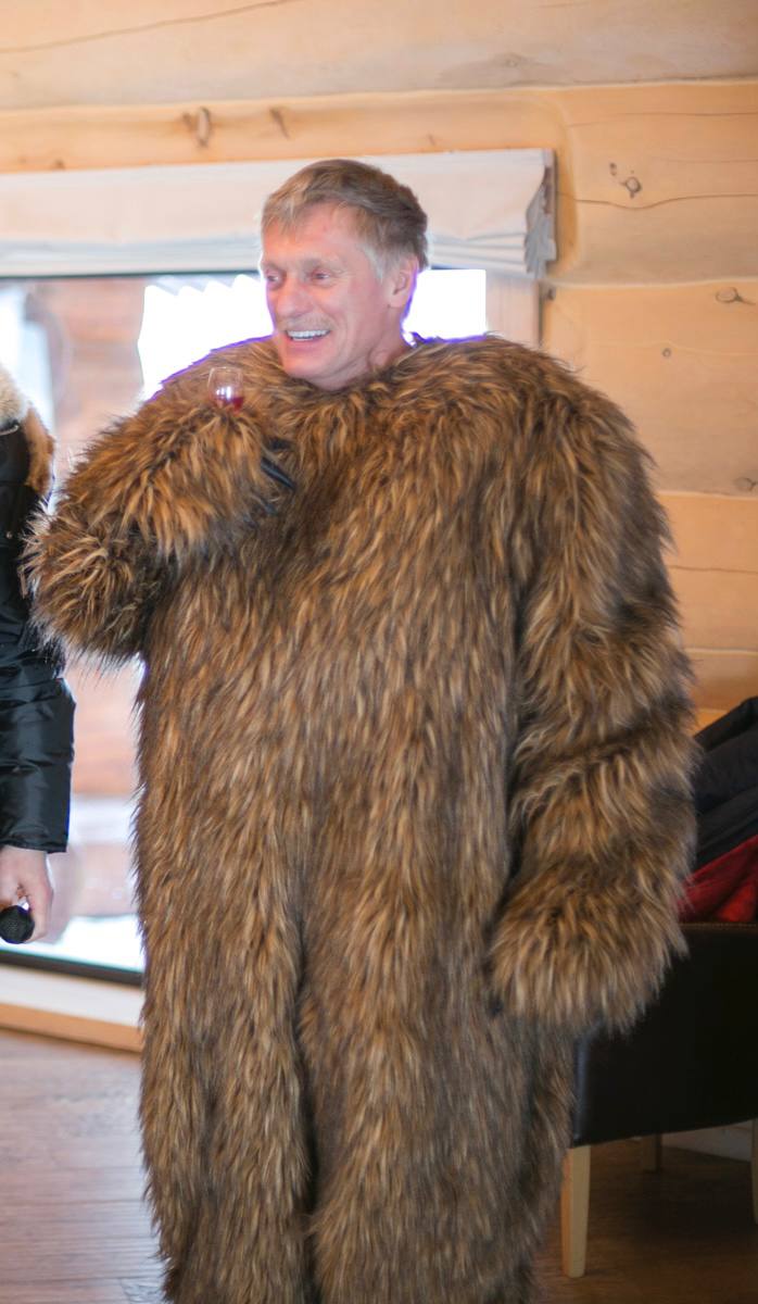 698x1200, 87 Kb / Квадробер, шкура, шуба, рюмка, песков, медведь