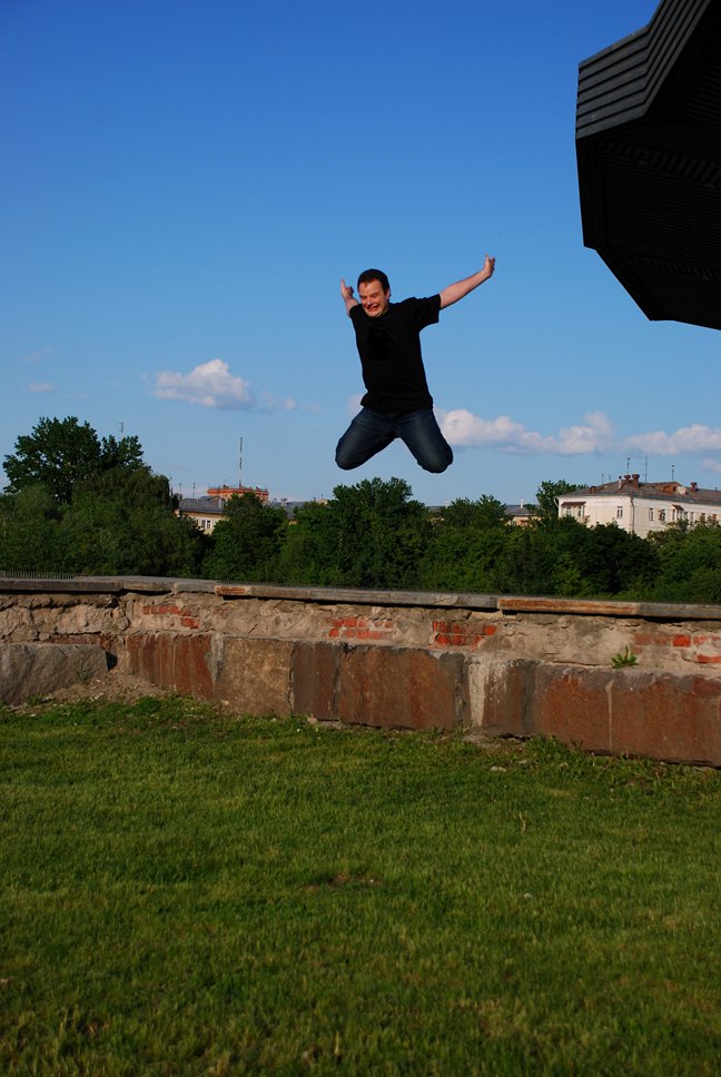 648x968, 113 Kb / N'urk, полёт, прыжок