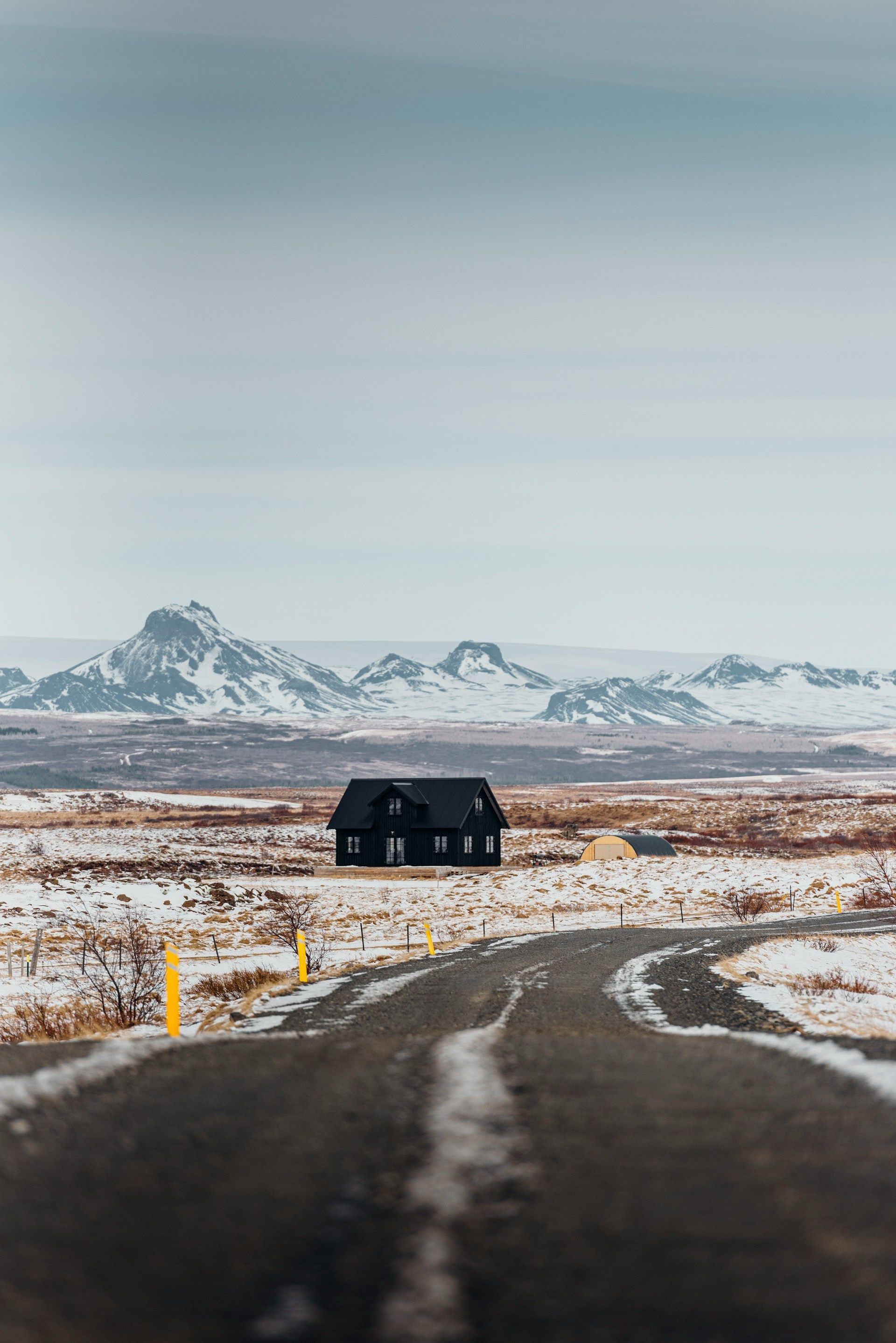 1920x2876, 540 Kb / дом, дорога, гараж, снег, горы