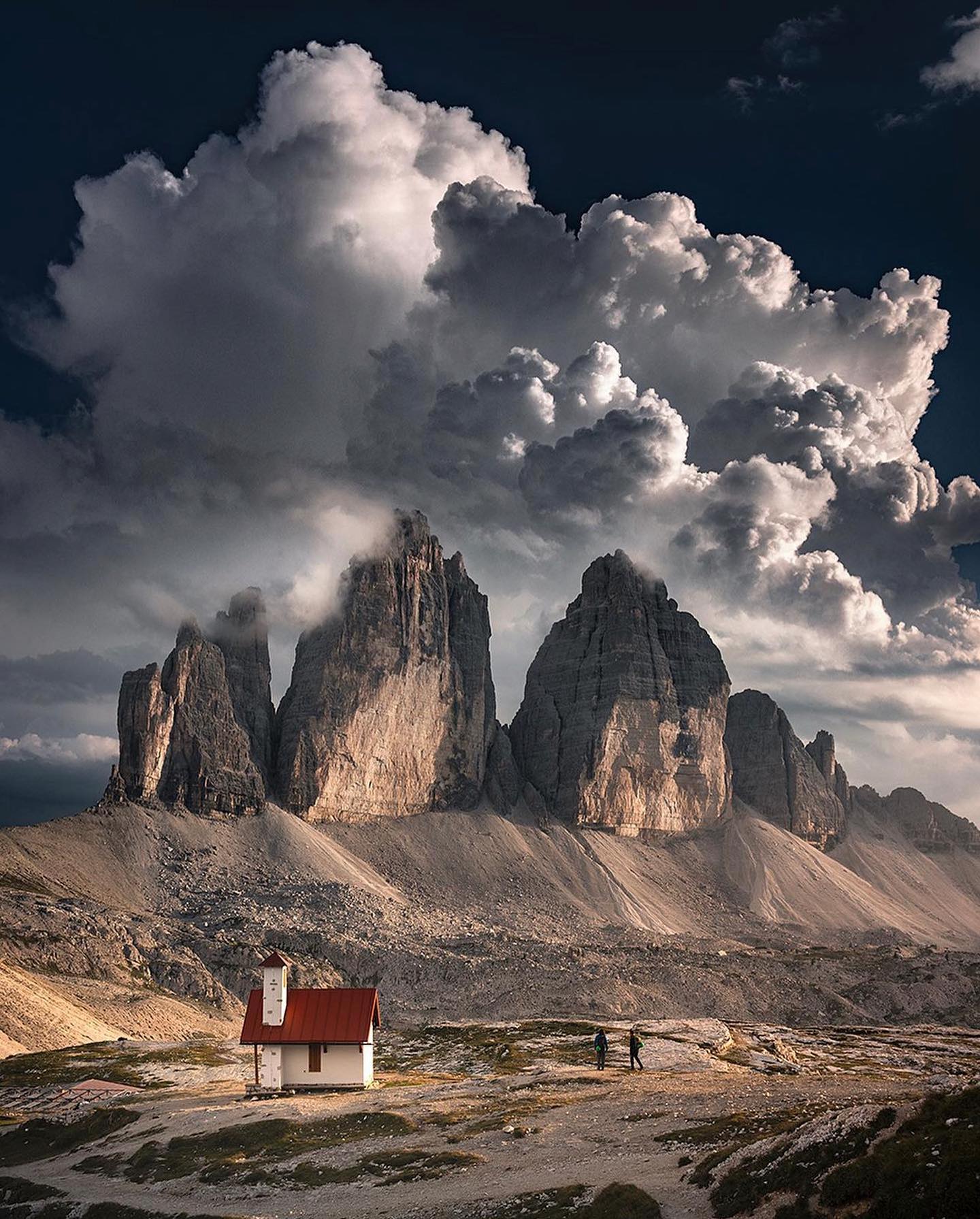 1440x1791, 337 Kb / Доломиты, горы, небо, облака, дом