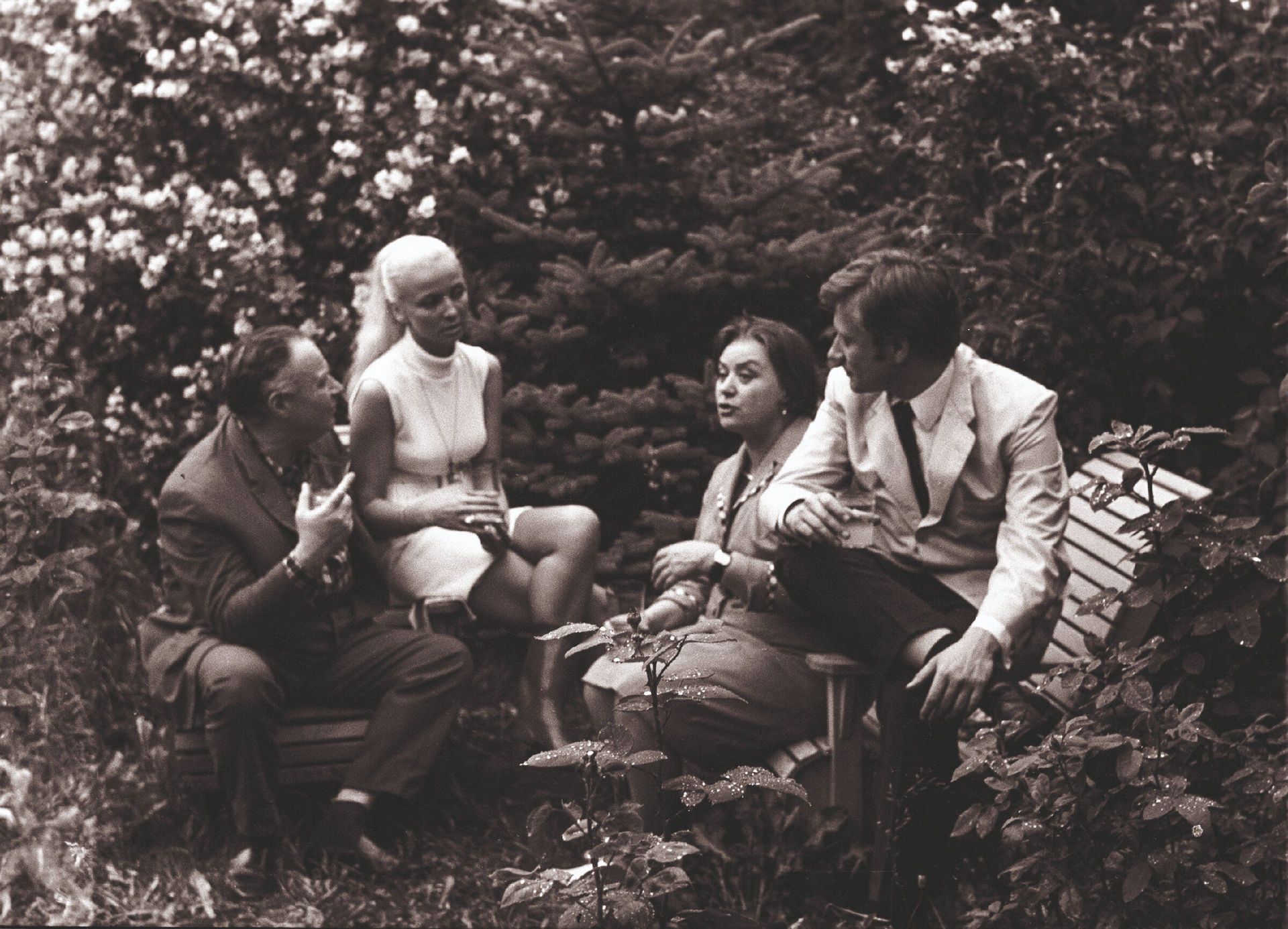 1920x1386, 458 Kb / Андрей Миронов, СССР, ч/б, дача