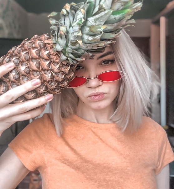 558x604, 127 Kb / оранжевый, ананас, блондинка, vika mccline, очки