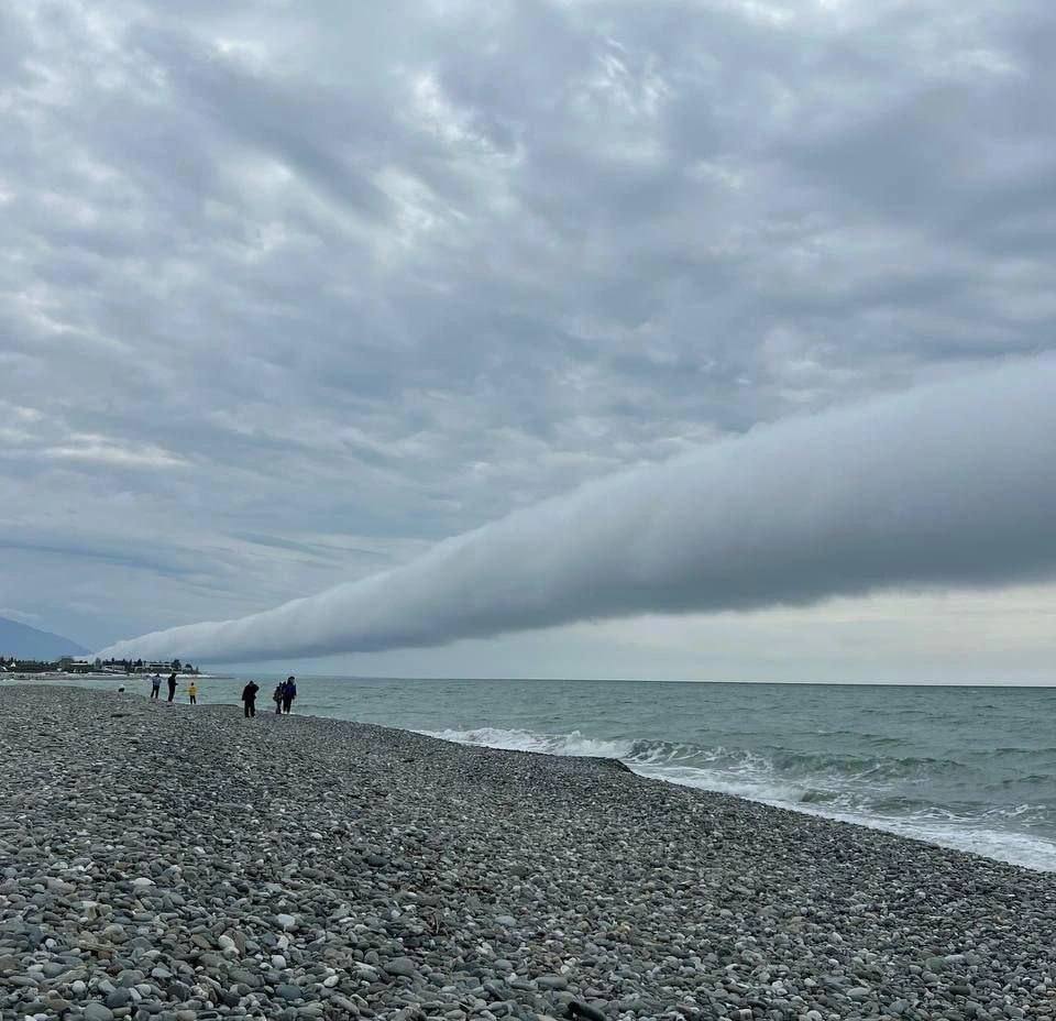 960x928, 103 Kb / сочи,пляж,облака,холод,фронт,горизонт