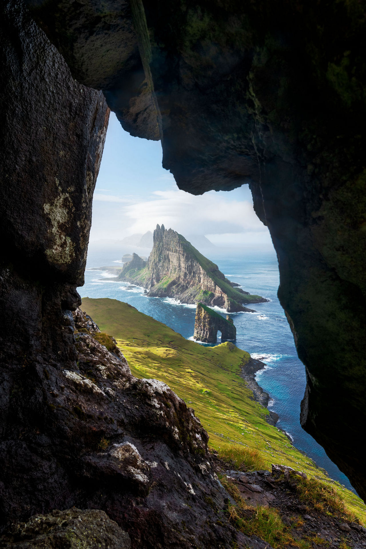 1280x1920, 512 Kb / Фарерские острова, горы, скалы, скалы Вестмана