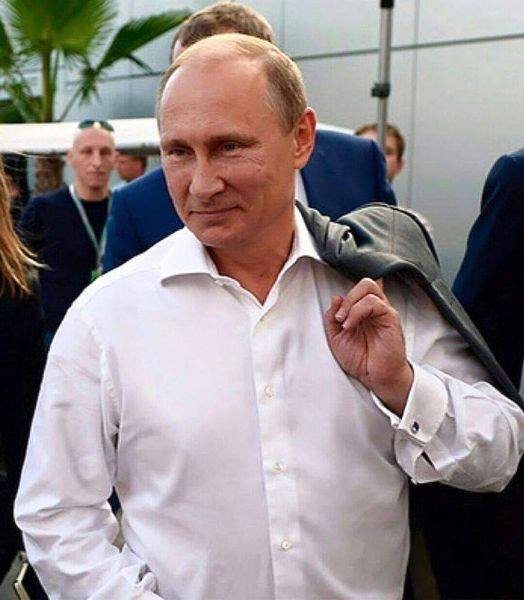 524x600, 88 Kb / Президент Российской Федерации Владимир Владимирович Путин, улыбка