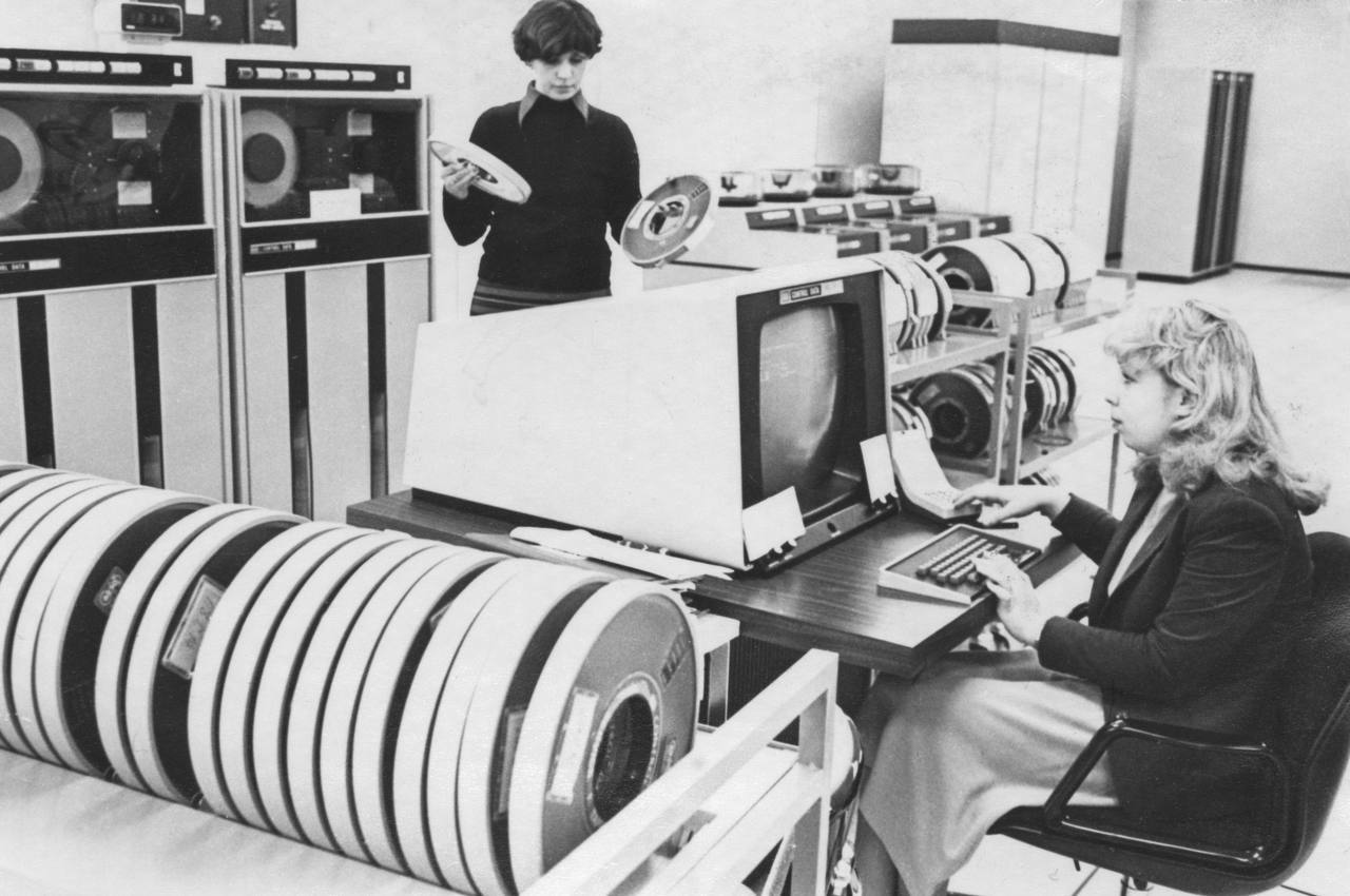 1280x850, 115 Kb / ч/б, СССР, компьютер, гидрометцентр