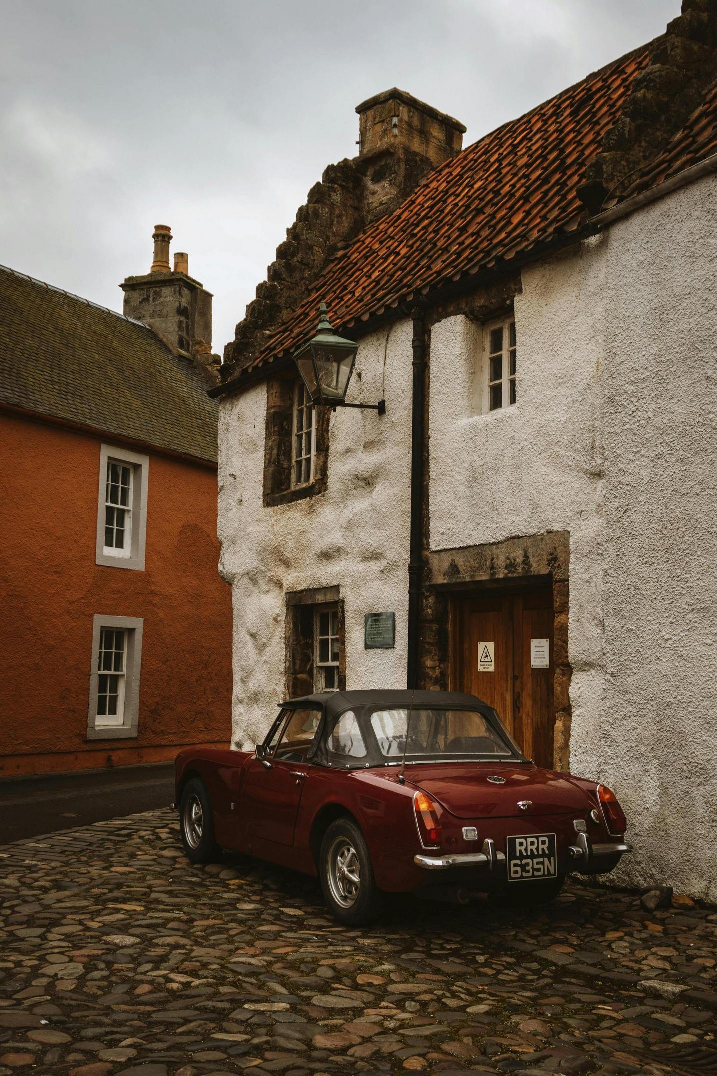 1434x2151, 498 Kb / автомобиль, классика, ретро, кабриолет, черепица, Англия