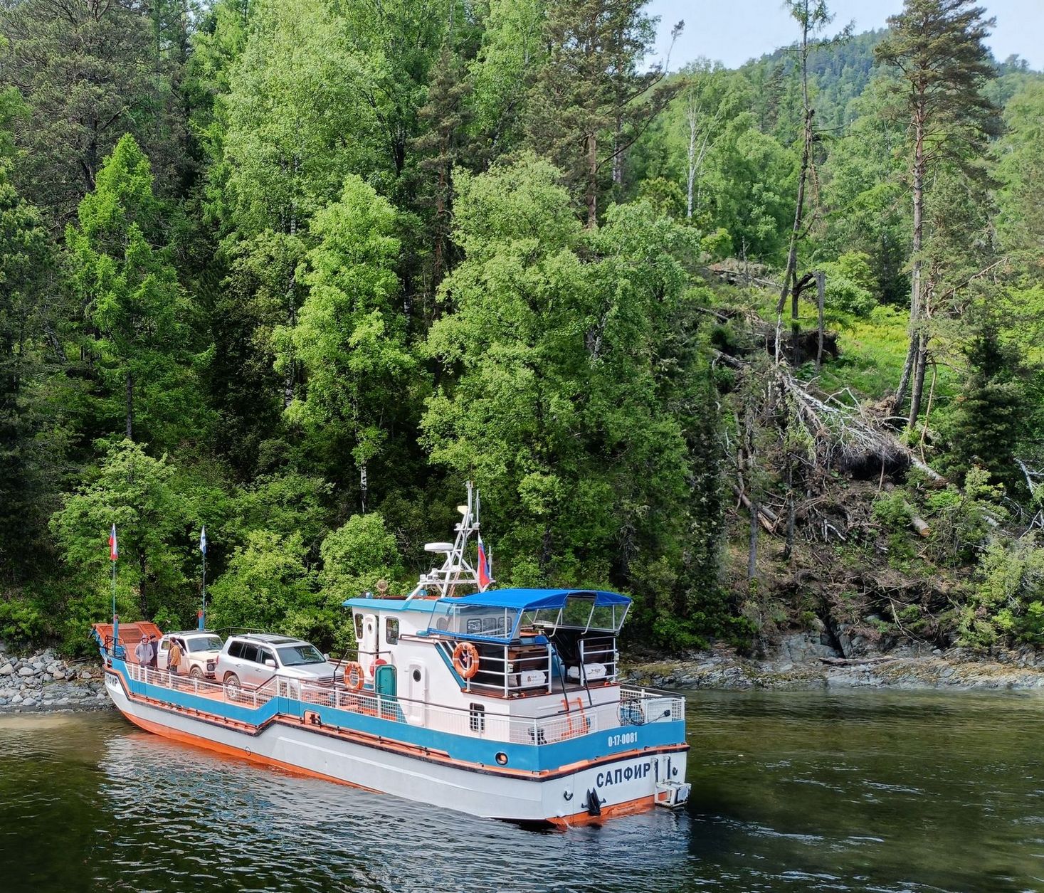 1467x1255, 626 Kb / Горный Алтай, Телецкое озеро, паром, Сапфир