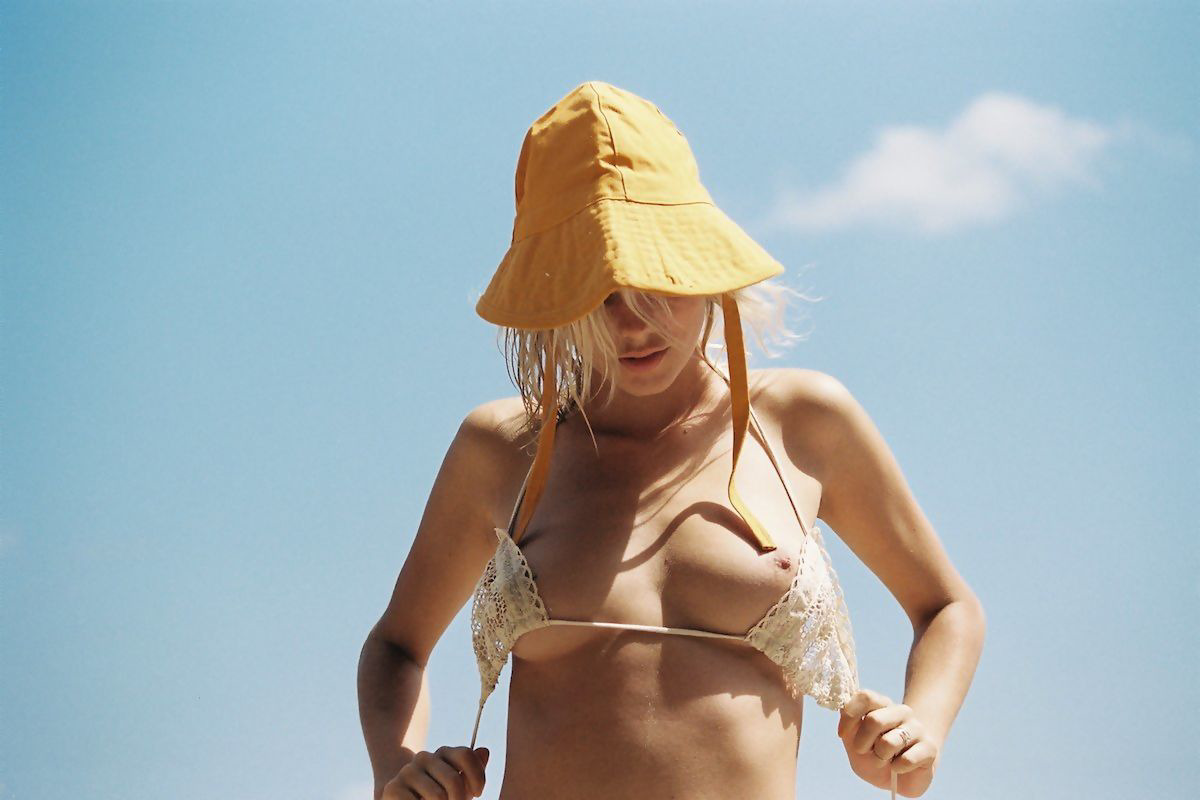 1200x800, 111 Kb / Julia Almendra, панама, бикини, вязанное, кружева