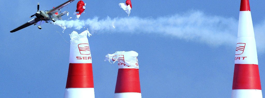 1024x381, 74 Kb / самолёт,пилоны,шлейф,дым