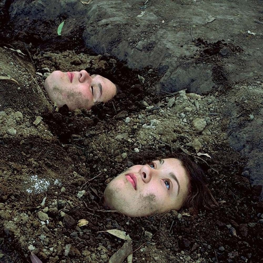 1000x1000, 488 Kb / земля, лицо