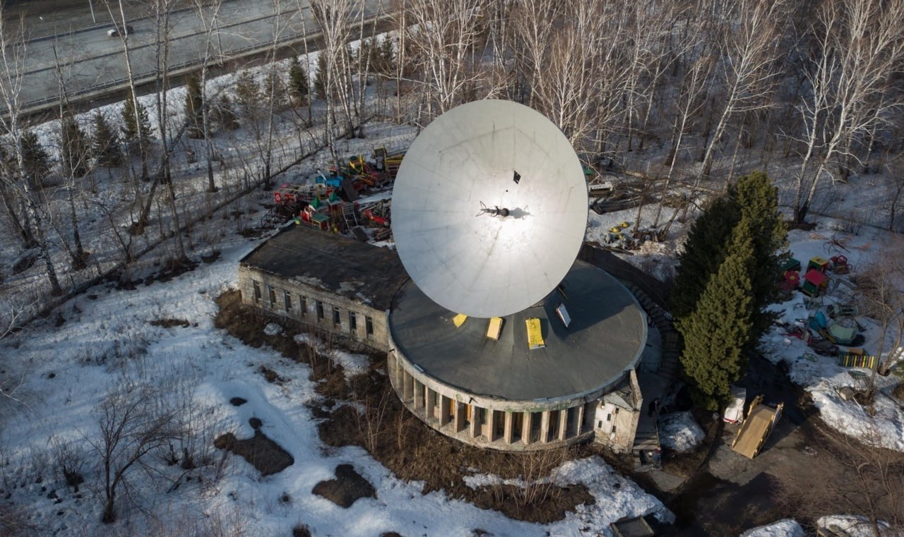 1280x761, 235 Kb / Новосибирск, станция, Орбита, тарелка, антенна