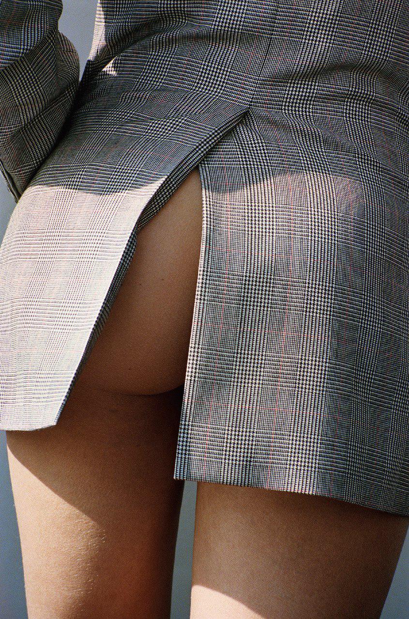 845x1277, 358 Kb / Попа, ягодица, бедра, костюм