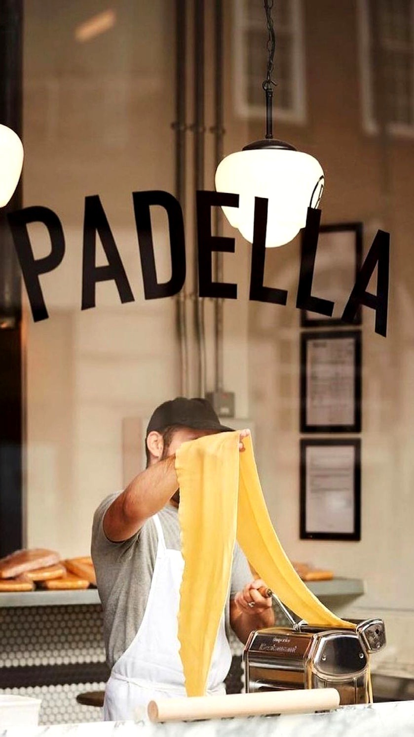 839x1492, 173 Kb / Тесто, паста, витрина